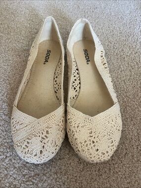 Soda Crochet Ballet Flats in Cream